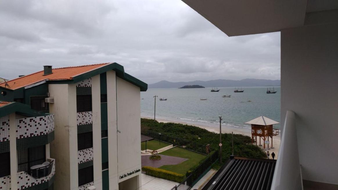 Maravilhoso Apartamento Beira-Mar Praia Da Cachoeira Florianopolis Exterior photo
